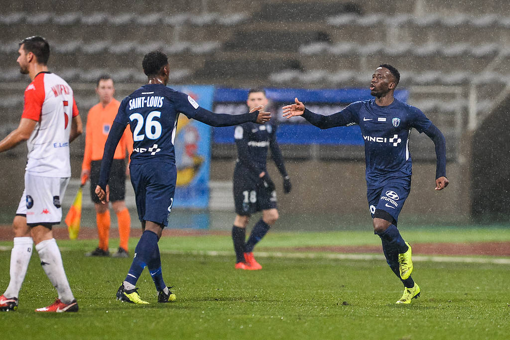 “周五0西班牙足球甲级联赛11 西甲：巴伦