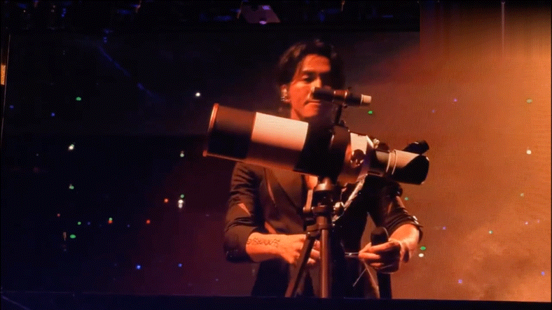 言承旭演唱会上用流星项链缅怀大S！网友泪崩：道明寺想杉菜了