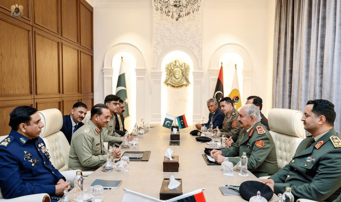 中国间接拿下史上最大军售，巴铁签下46亿美元订单，中国枭龙和VT-4获利斩榜首