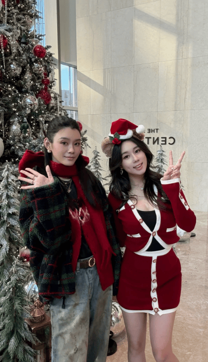 奚梦瑶和小姑子处成闺蜜！圣诞一周都形影不离，陪完婆婆又陪老公