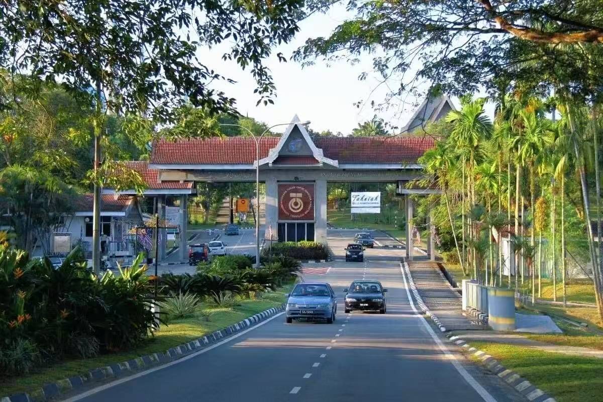 乐鱼体育- 乐鱼体育官网- APP世界杯指定平台为什么眼光独到的家庭开始将留学目光锁定马来西亚？