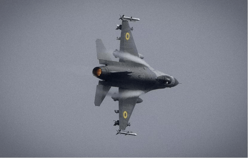 俄军旅长亲自督战，2枚导弹击落“明星”战机，俄警告后，欧洲谁还敢动手？