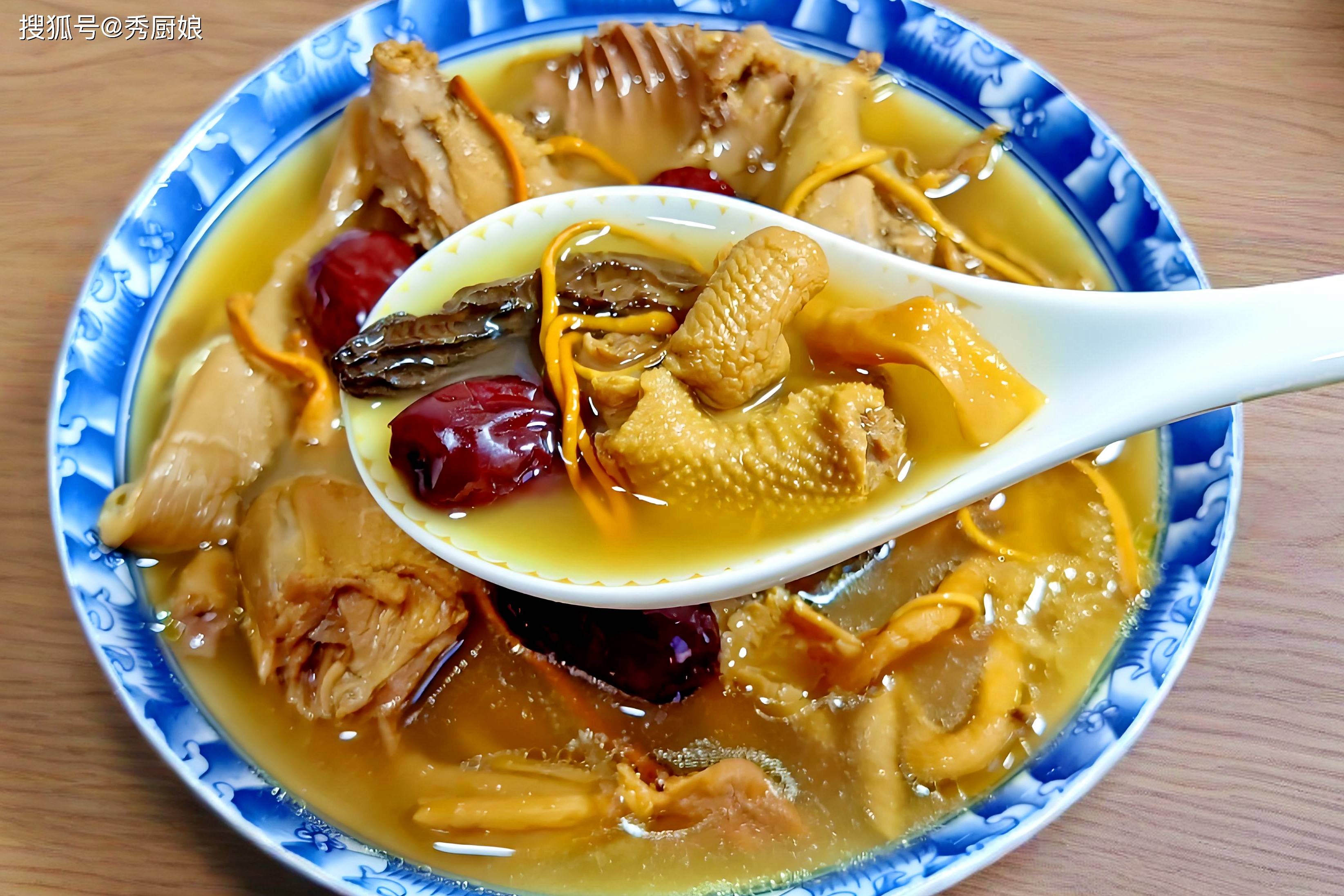 菌菇红枣鸽子汤.jpg