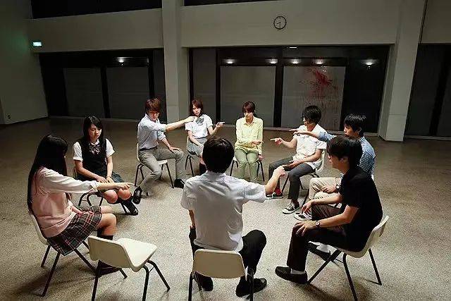 玩了几百场狼人杀，我发现它真实得可怕