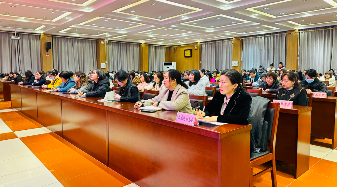 关爱女性健康 呵护美好人生 美丽灞桥女性KAIYUN网页 开云com大讲堂开讲(图2)