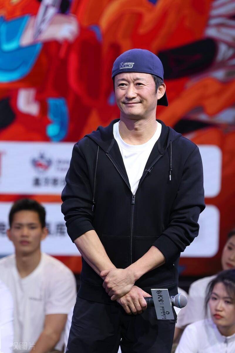 原创这谁顶得住嘛！吴京这颜值，这才是全球最帅面孔！