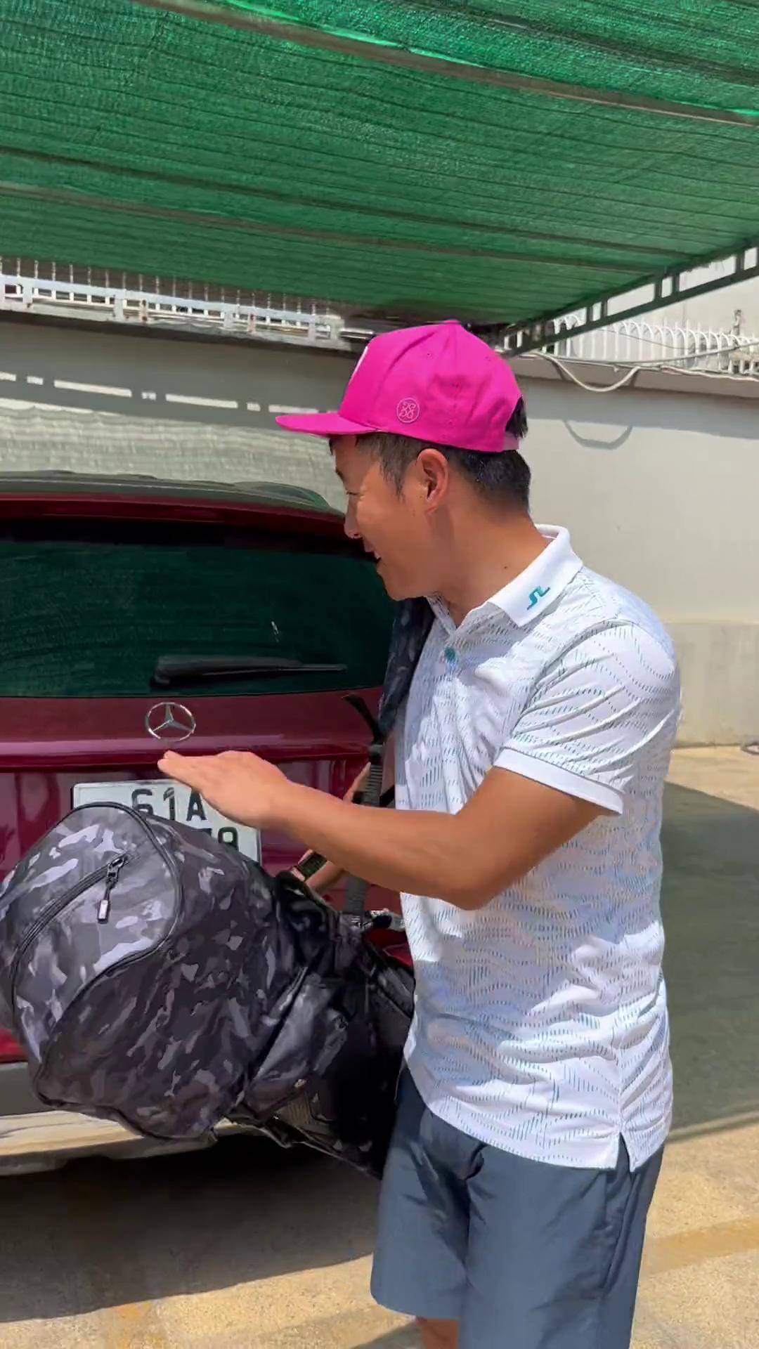 兄弟们到表妹家里啦！！！不得不说越南好玩 开始锤球啦程驰356 程驰玩全球