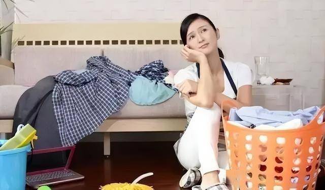 很多日本女性都十分贤惠,结婚之后往往会成为贤妻良母,在家中相夫教子