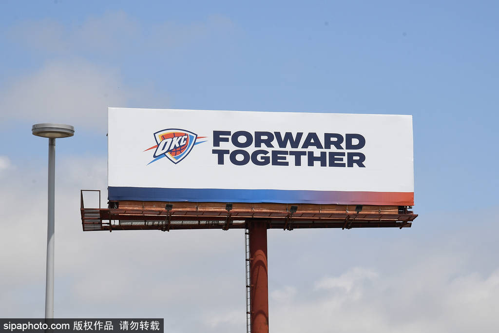 老狼卡二卡三卡四卡二:NBA选秀夜惊天变局！雷霆篮网5队疯狂交易，杜兰特去向牵动全联盟