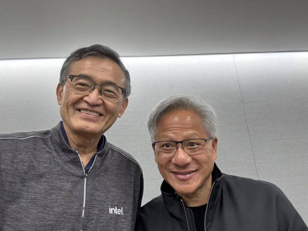 英伟达356亿投资英特尔，一场各怀心思的“巨头联姻”