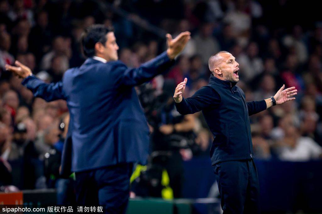 登顶！十人米兰2-1那不勒斯 普利西奇传射 埃斯图皮尼安染红+送点