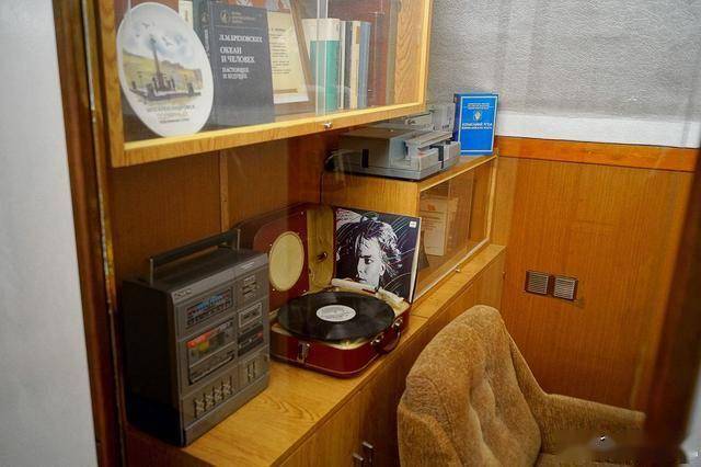 从战场到博物馆：641Б型潜艇“新西伯利亚共青团员”观光记