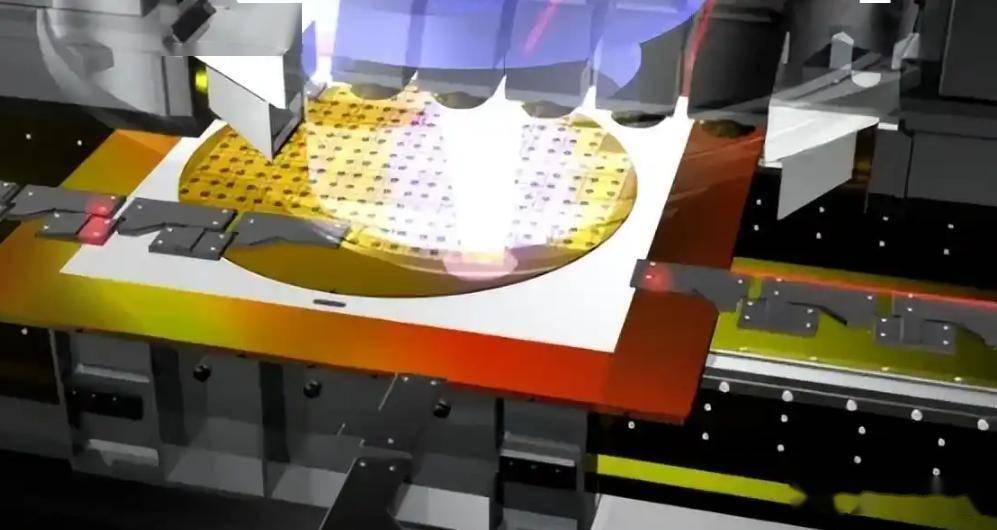 外媒：中国已经研制出光刻机后，光刻胶马上成为了比光刻机更卡脖子的黑科技！可大家不知道，全球光刻胶市场，90%以上的份额都被日本垄断