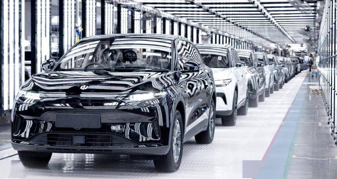 中国汽车强势崛起：德日韩车企因思维固化错失先机智能化成制胜关键(图1)