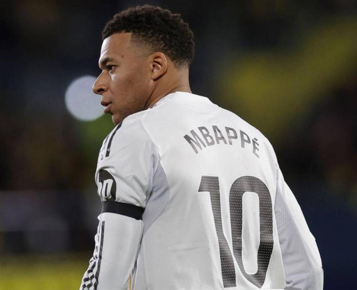 随着一场2-0西西班牙足球甲级联赛甲积分榜动态：皇马登顶压力给到巴萨姆巴佩神了