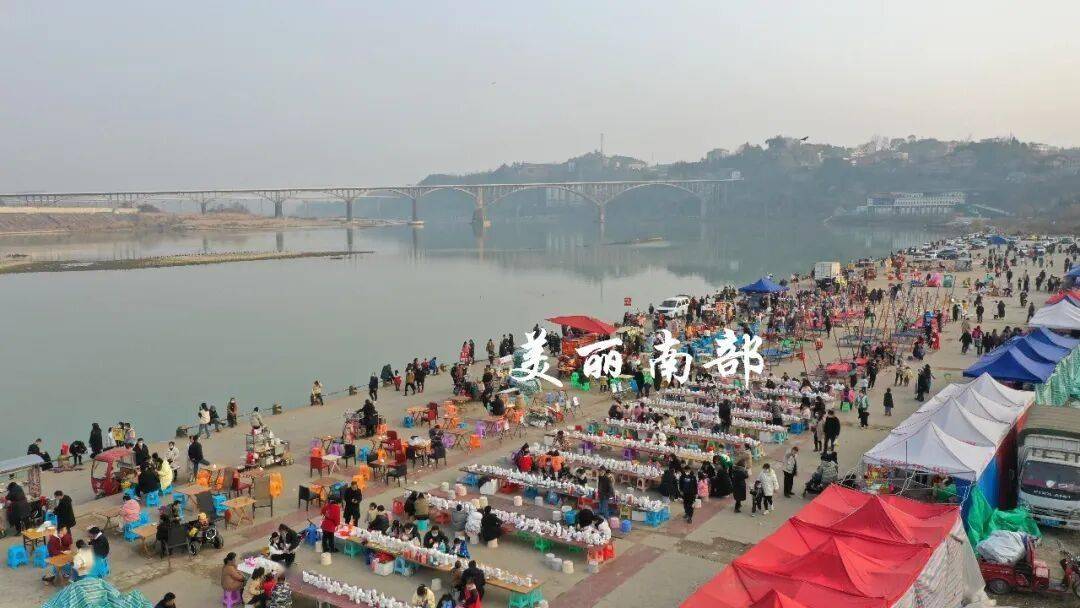 刚修好就复发！南部柳林河坝污水渗流市民盼管网“一次性根治”