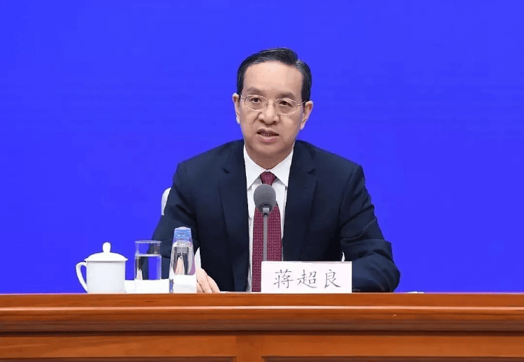 大搞权钱交易和家族式腐败，蒋超良被公诉