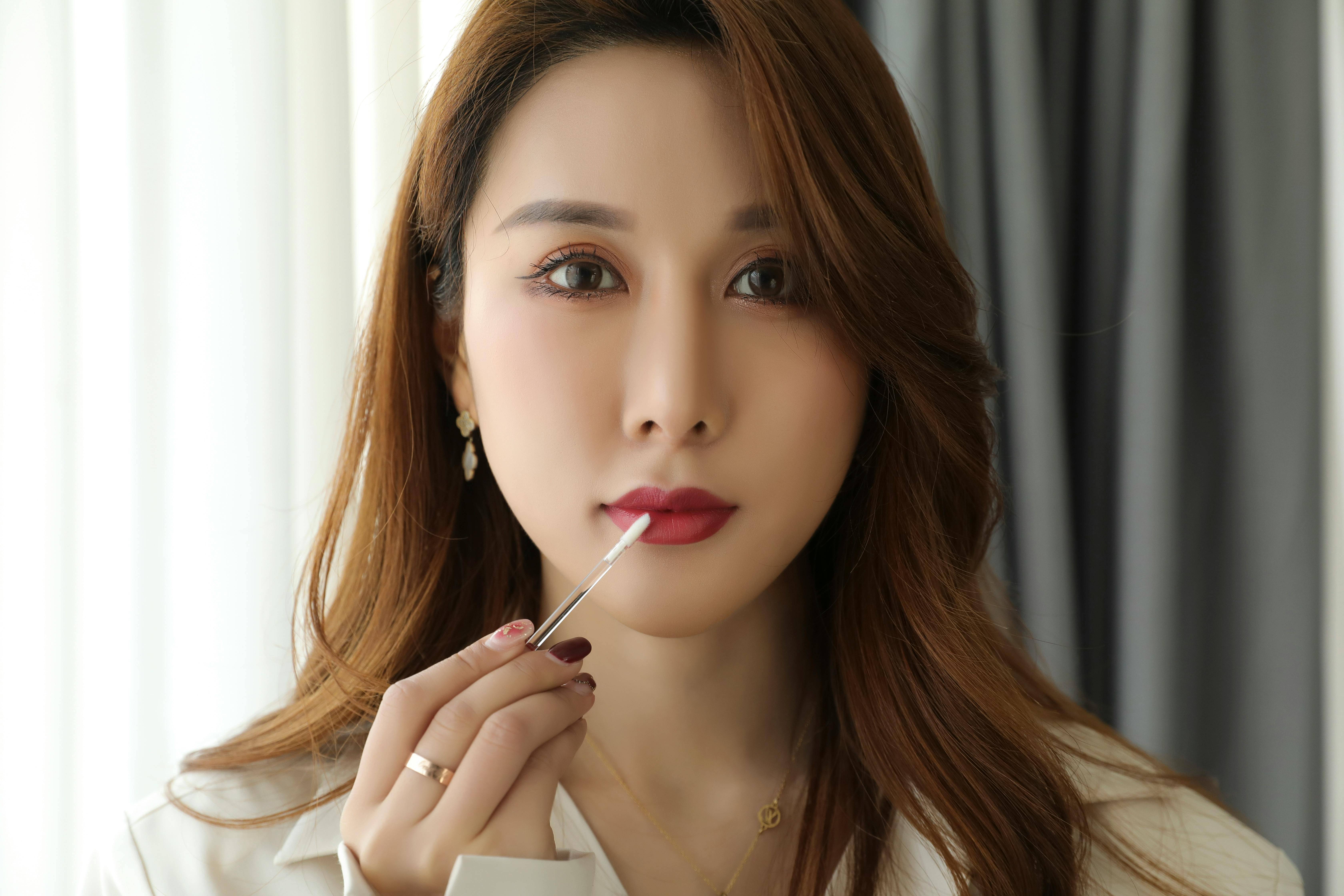 韩国女星金智英自曝前任10个月出轨8次如今与CEO老公甜蜜生活