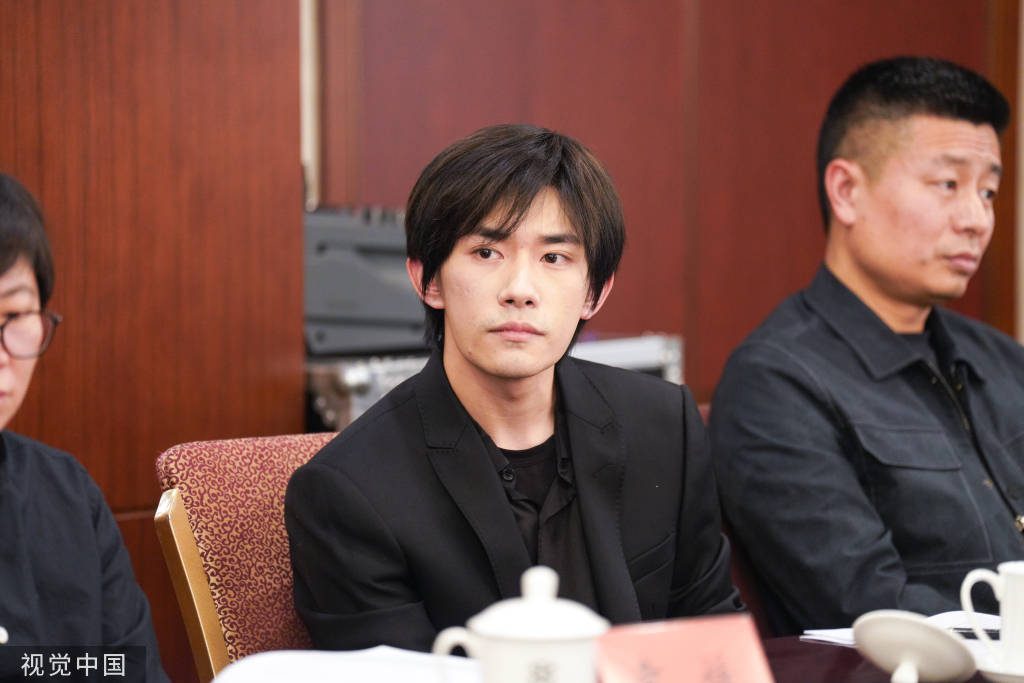 影协代表大会生图曝光易烊千玺黄晓明周冬雨亮相