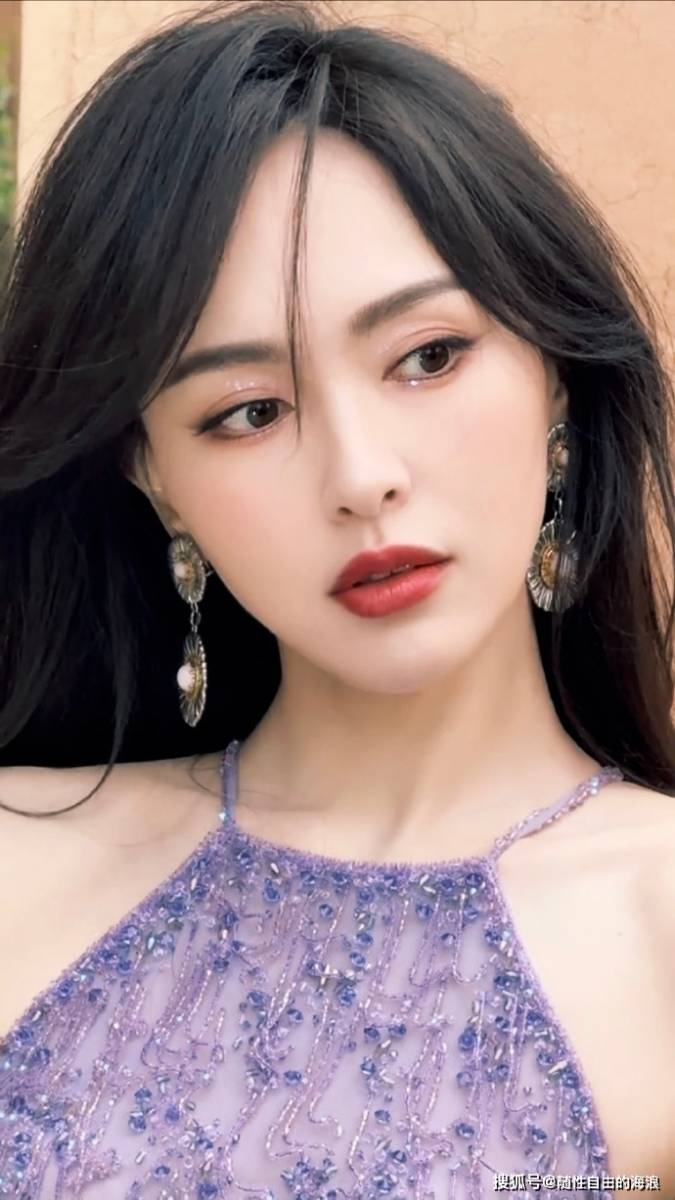 好漂亮的唐嫣怼脸拍还是那么美丽真是优雅动人