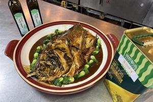 平台热销的"时光稻留"牌五常大米涉嫌掺假：混杂比例超三成