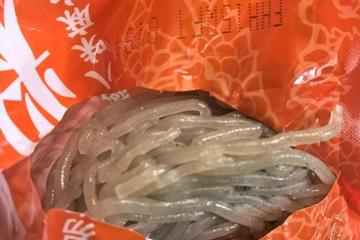 麻六记酸辣粉陷质量风波：多地开市客下架 网友
