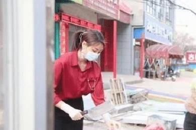 初三男生与太原维刚实验学校体育老师发生冲突 