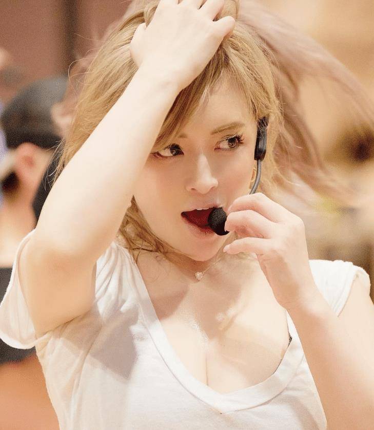 曝日本流行天后滨崎步有意隐退,多次透支演出,健康状况令人担忧_巡回