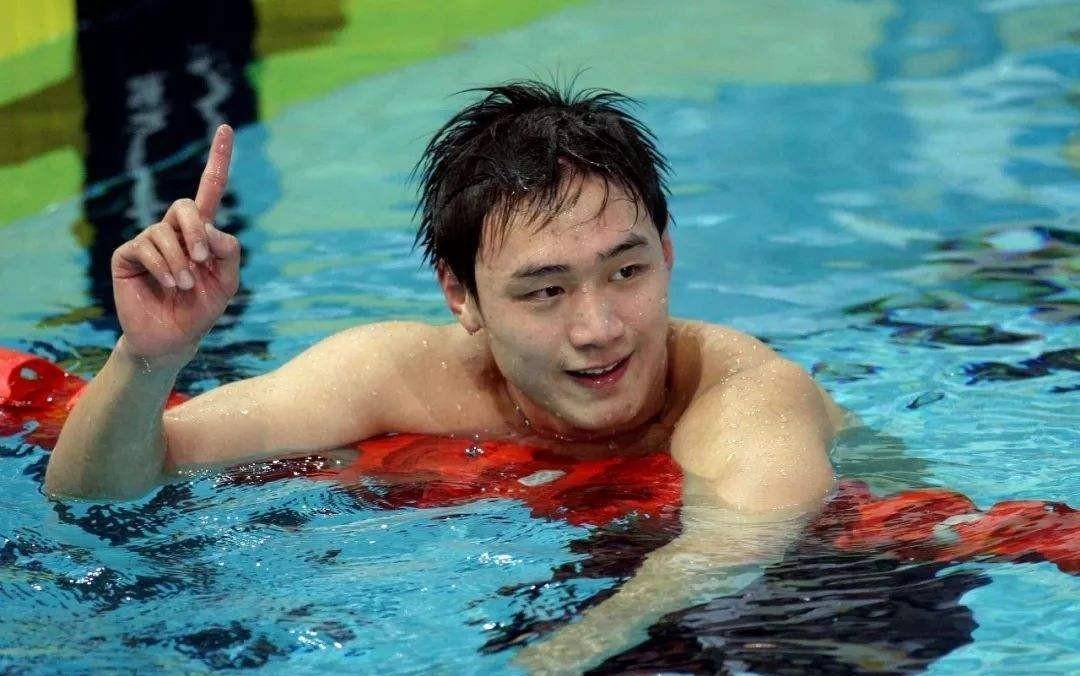 张琳,牵手排球女神薛晨,如今发福转型当解说员_中国游泳队_北京奥运会