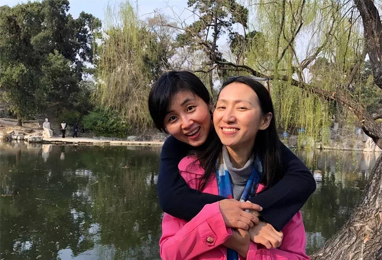 颜宁和李一诺:清华史上最牛闺蜜,一个4年生三娃,一个40岁不婚_女性