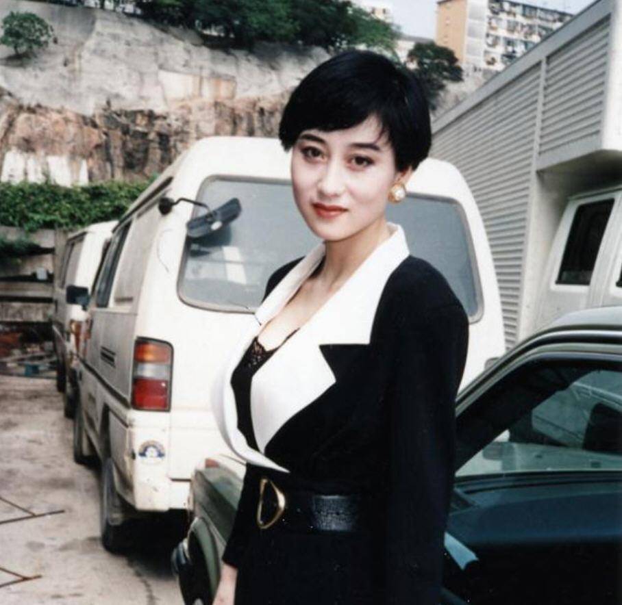 绝色美人利智,没能成为赌王"五太",只是因为太太们的反对吗?