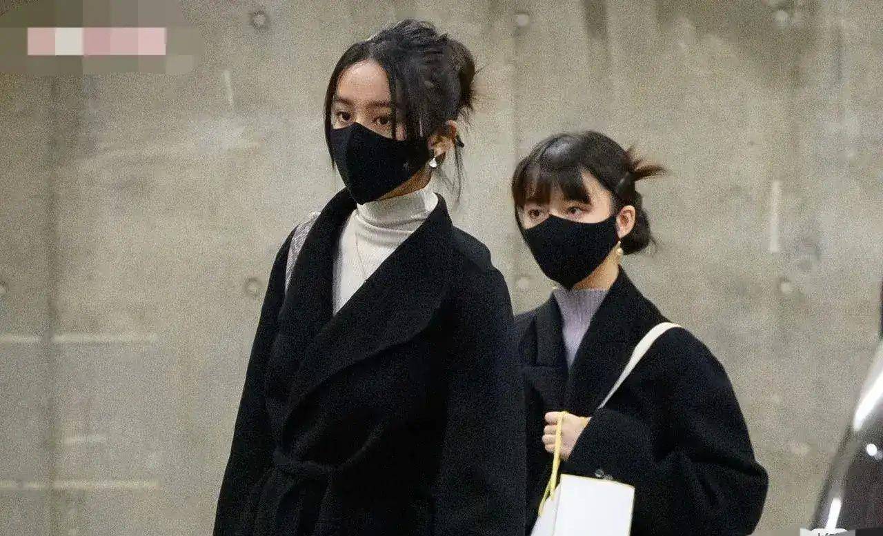 工藤静香娘仨逛街!光希穿高跟偶像包袱重,心美溜肩严重毫无星相