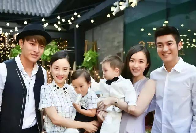 吴尊晒出甜馨neinei的合照,引起网友回忆杀,疑似为孩子入圈铺路_营销