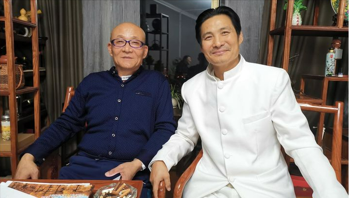 公安部装备司司长白国兴《白国兴》白云蓝天金盾现