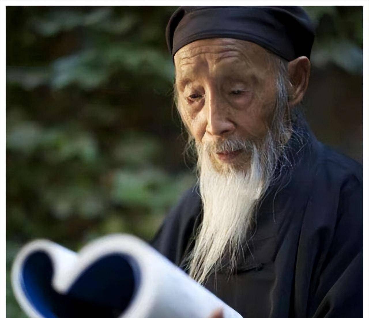 张至顺道长活到103岁,家徒四壁被告贪污,村长:贪污多少我们还_华山