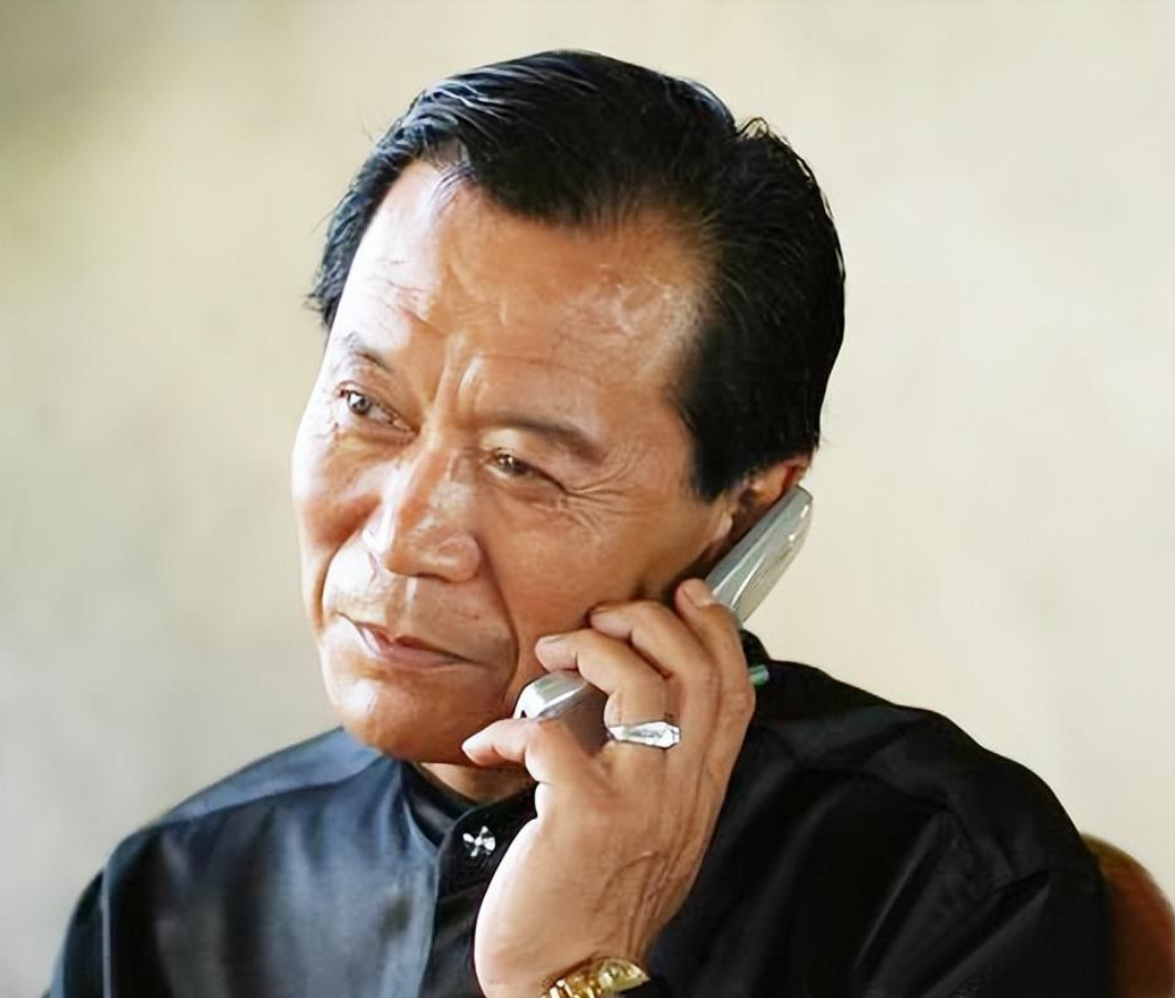 钱勇夫:曾被母亲卖掉又赎回,遭诬陷入狱,3次自杀,现状如何?