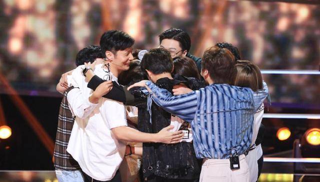 李荣浩战队2比4惨败,为不作为吞苦果,这一季很难躺赢冠军_谢霆锋_森林