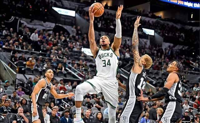 目前最受欢迎的是熊路"字母哥"阿德托昆博(左二),得票数为2.171812.