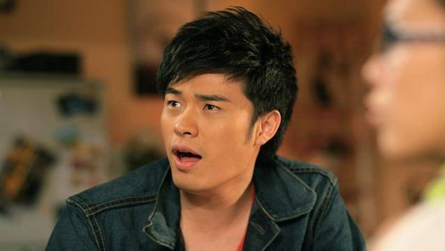 《爱情公寓》曾小贤的8套衣服,图3不忍直视,图8让胡一菲倾心_上衣_深