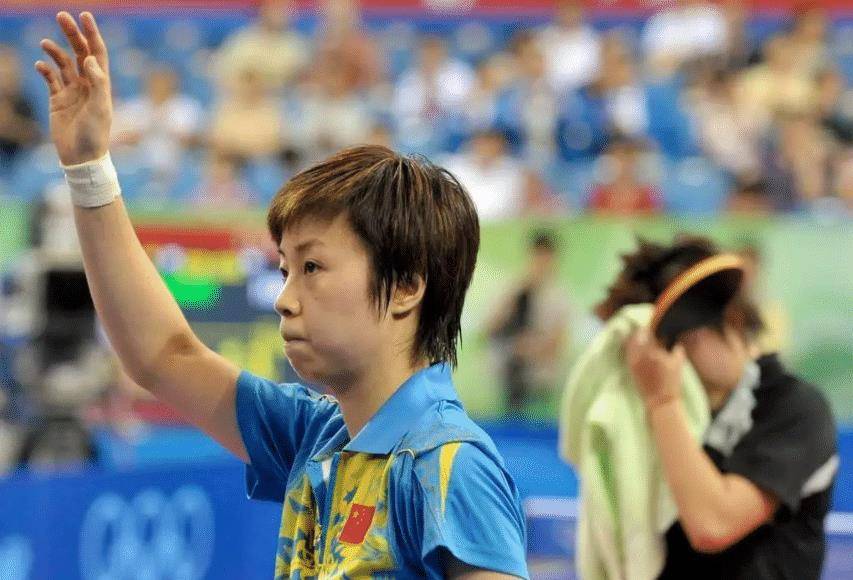 "大魔王"张怡宁:防止打哭对手而"尬演",嫁富商老公儿女双全_乒乓_国乒