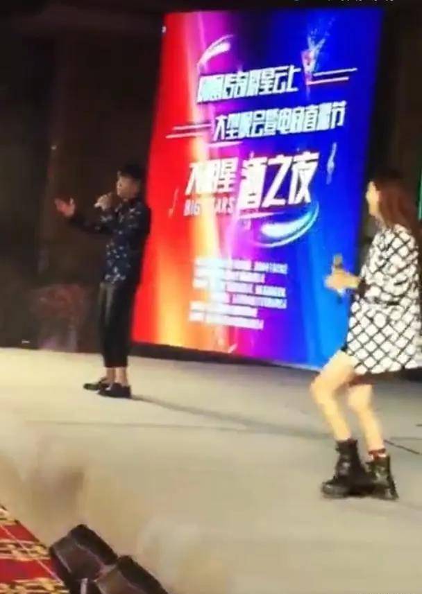 凤凰传奇卖力商演却无人互动,各站舞台一边似路人_曾毅_表演_时候