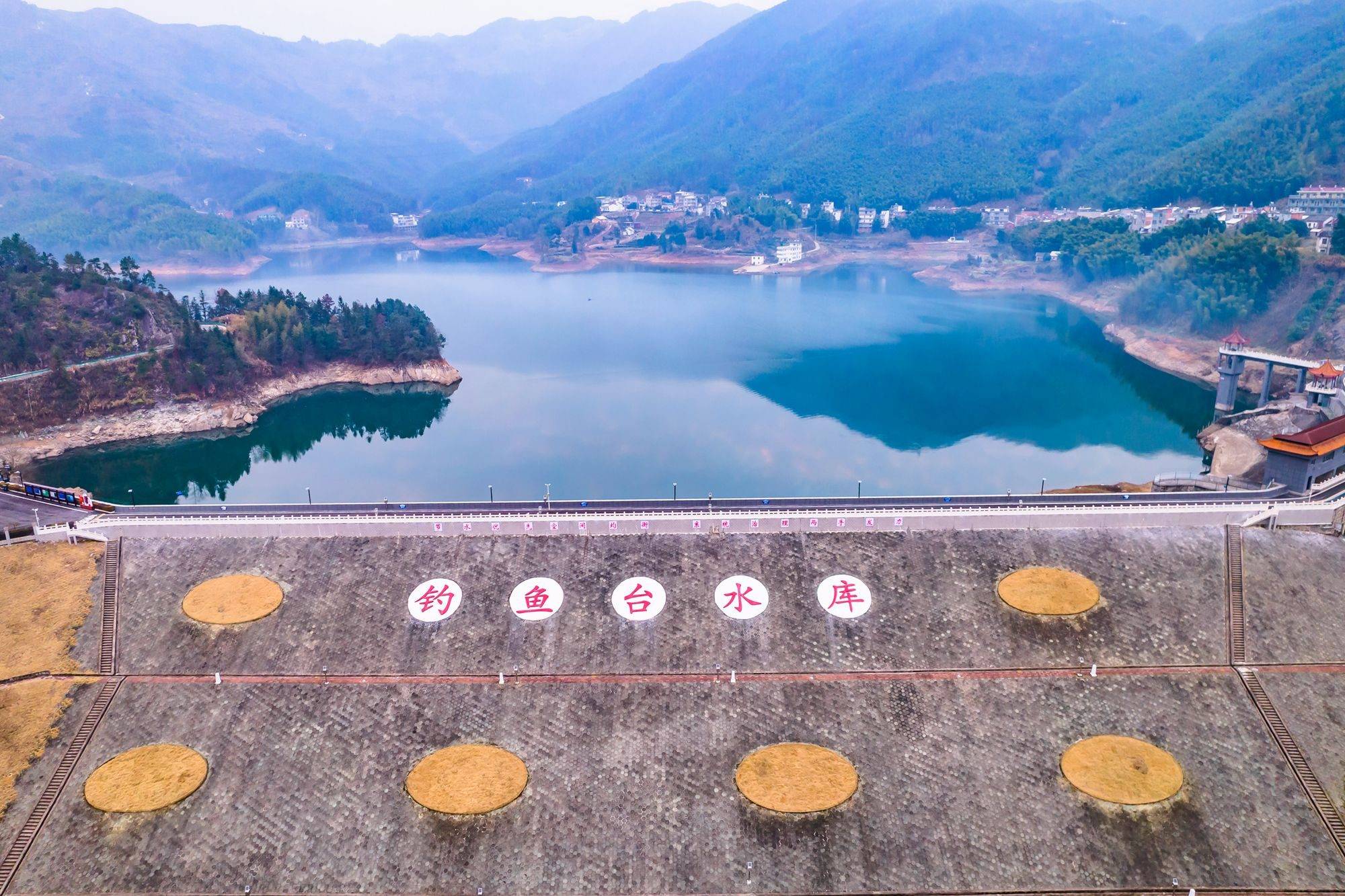 陈汉钓鱼台,风景秀丽,环境优美,航拍风景如画 陈汉钓鱼台,风景秀丽,环境优美,航拍风景如画