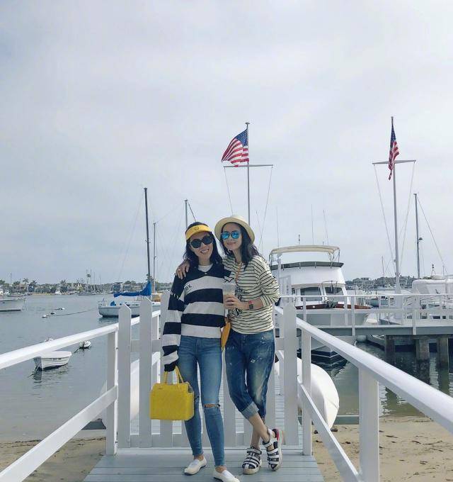 苏芒晒与章子怡母女游玩照醒醒再度成焦点随性的发型笑翻网友_照片