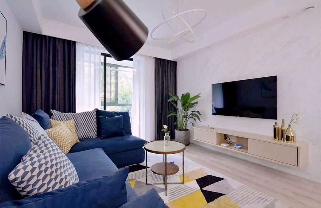 小户型客厅装出时尚感:选择这几种电视背景墙,瞬间提升档次!