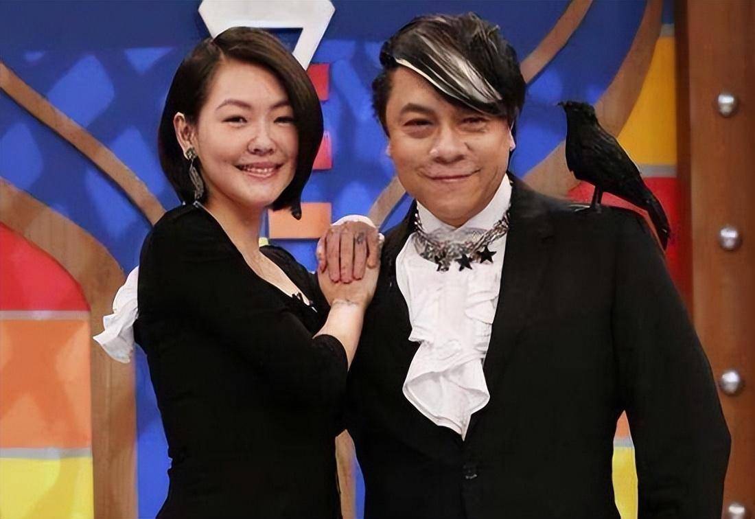 的"姐妹花"大s小s,终为她们的"潇洒爱情"付出代价_汪小菲_节目_杨登魁