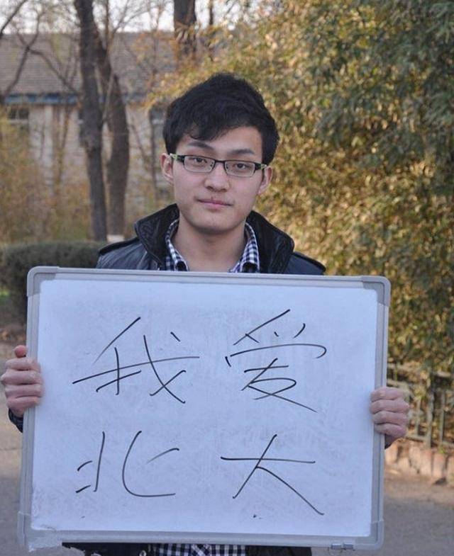 原创
            孙宇晨上演“独角戏”隔空怒怼王思聪，网友：吃相真难看！