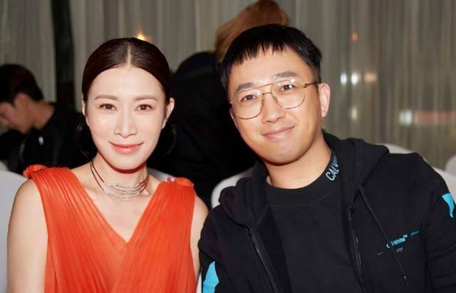 炒新剧再上热搜,这个编剧的背后没我们想象的简单_话题_父亲_袁姗姗