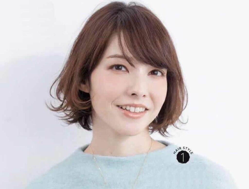 的头发"宜短不宜长",不信看这4款短发烫,洋气又减龄_女性_发型_卷发