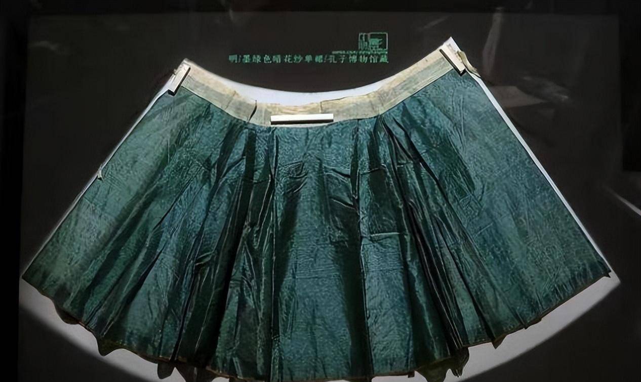 为什么都怀疑王莽是"穿越者"?看看他妻子穿的啥?_本人_成为了_汉朝