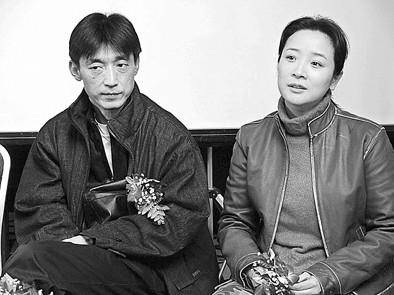 陈小艺:年纪大了后放肆追爱,老公无限包容,她的婚姻幸福吗?